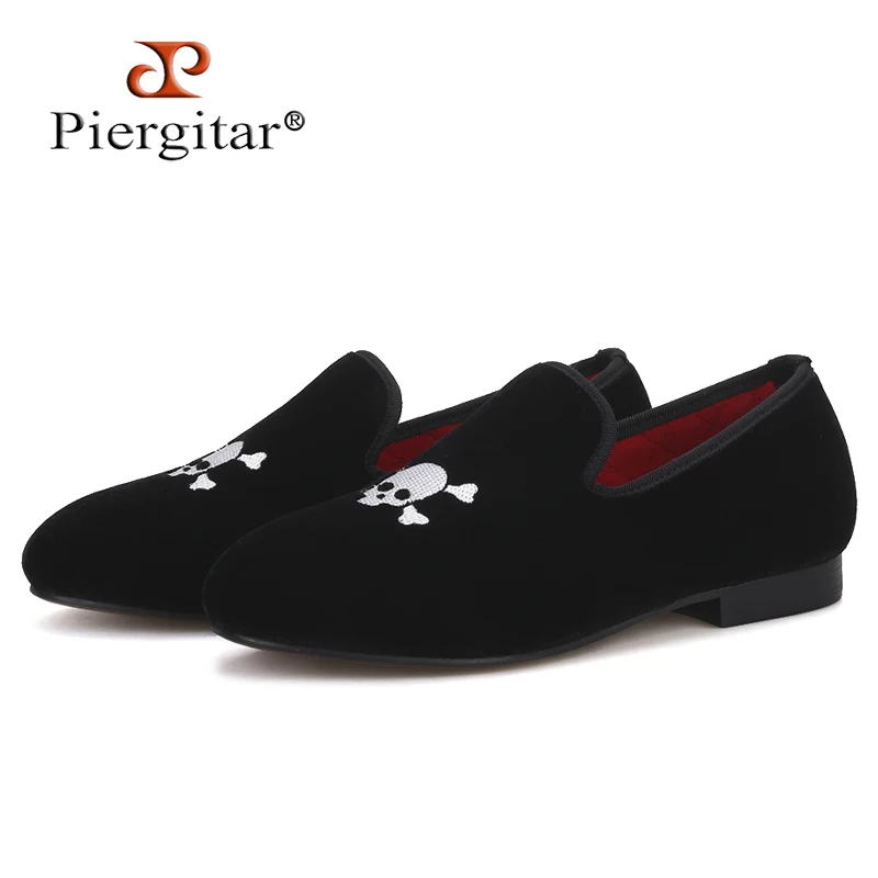 Piergitar Handmade Kid Velvet Shoes With Skull Embroidery Red Comfortably Quilting Inside Party And birthday Children's Loafers