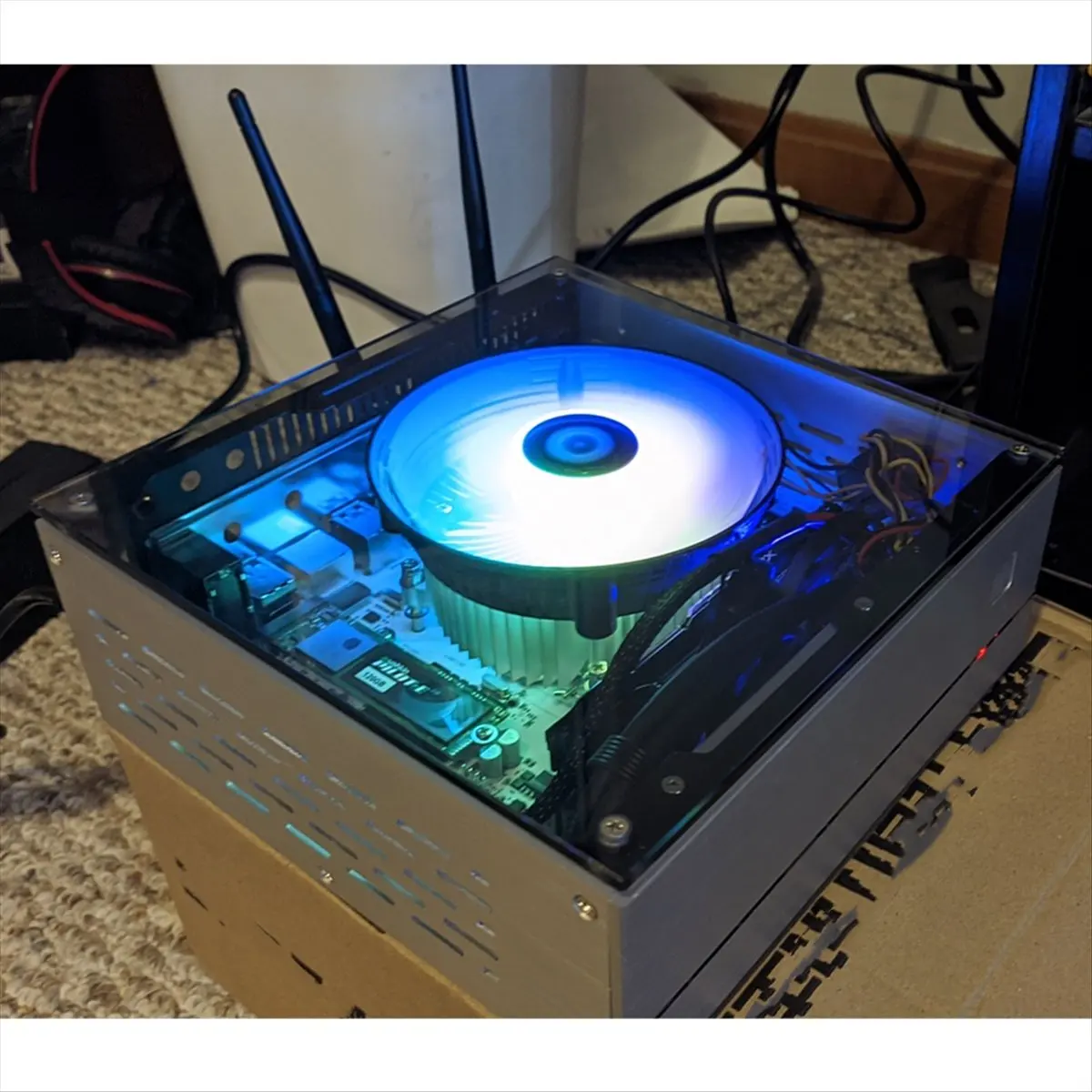 2026 جديد + A01 الألومنيوم Mini-ITX HTPC هيكل الكمبيوتر المكتبي الأسود الزجاج المقسى HTPC Mini ITX لتقوم بها بنفسك حالات الكمبيوتر