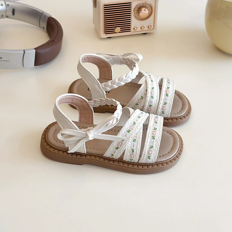 Summer Girls Sandals Fashion Embroider Flower Children Princess Shoes Open-toe Sweet Bowknot Kids Causal Flat Sandals Soft Soled
