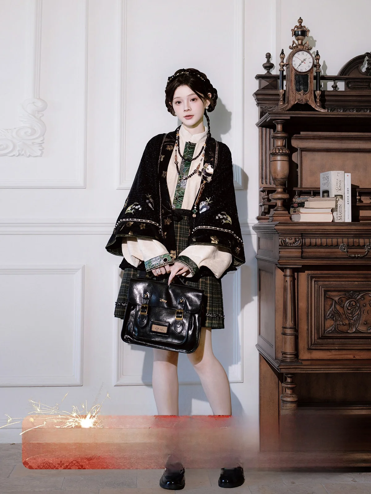 

Женская модная осенняя коллекция 2025: Вышитая верхняя одежда Ele с юбкой-шлейфом в стиле Ханьфу