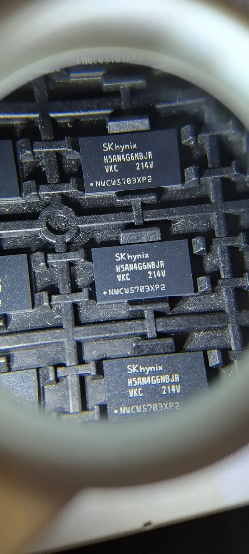 

SACOH New Original genuine H5AN4G6NBJR-VKC packaged BGA-96 DDR SDRAM memory IC chip