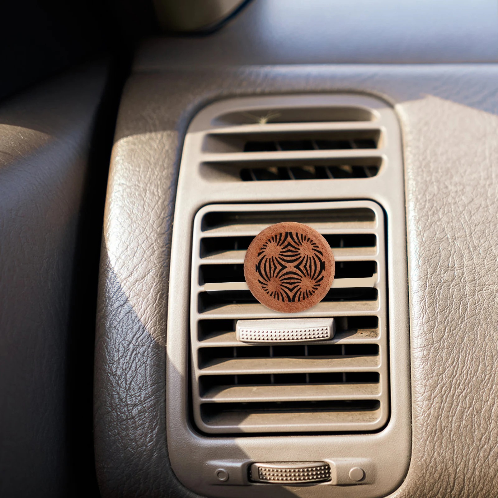 

Car Vent Diffuser Clip Aromatic Essential Oil Odor Home Office Decor Car Interior Aroma