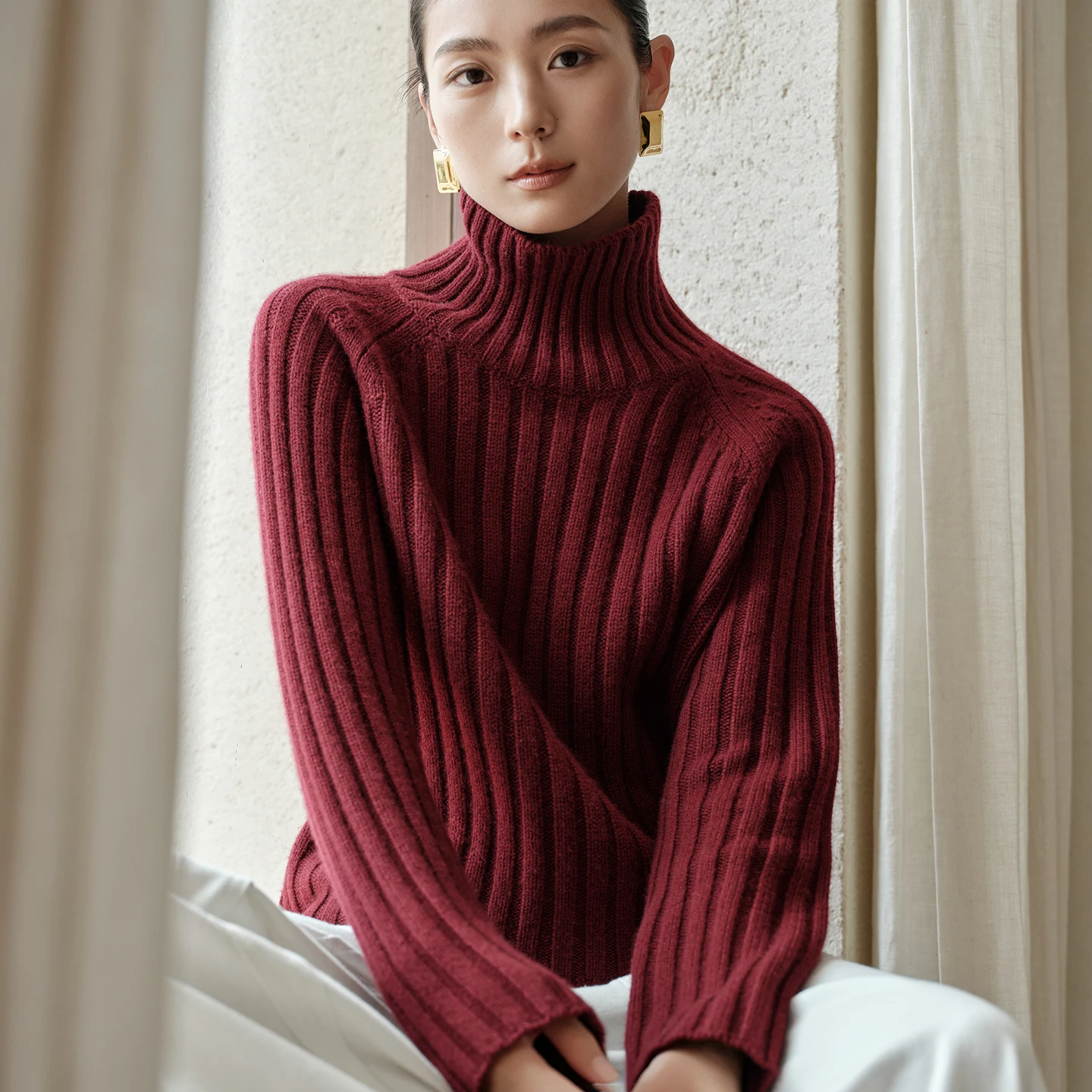 

Свитер из 100% чистого кашемира, утолщенный и теплый вязаный базовый слой, свободный и повседневный европейский короткий свитер с высоким воротником