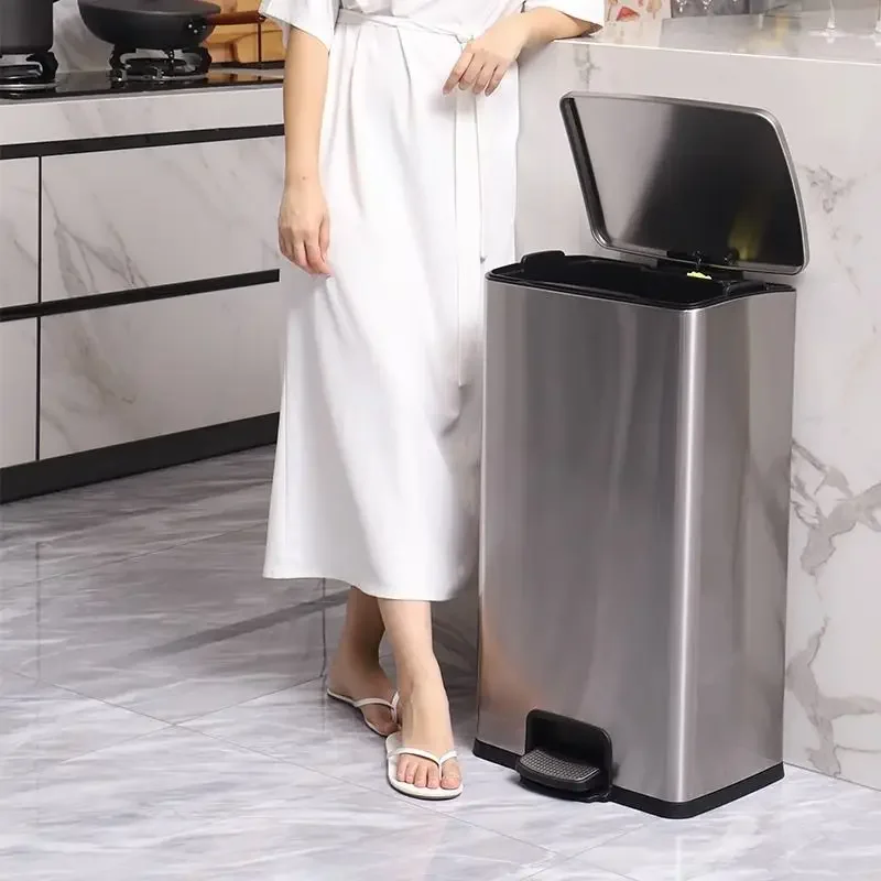 

Trash Can 20 Liters Lid Kitchen Bathroom Bedroom Trash Bin Large Toilet Stainless Steel Litter Bins Garbage Cube with Pedal