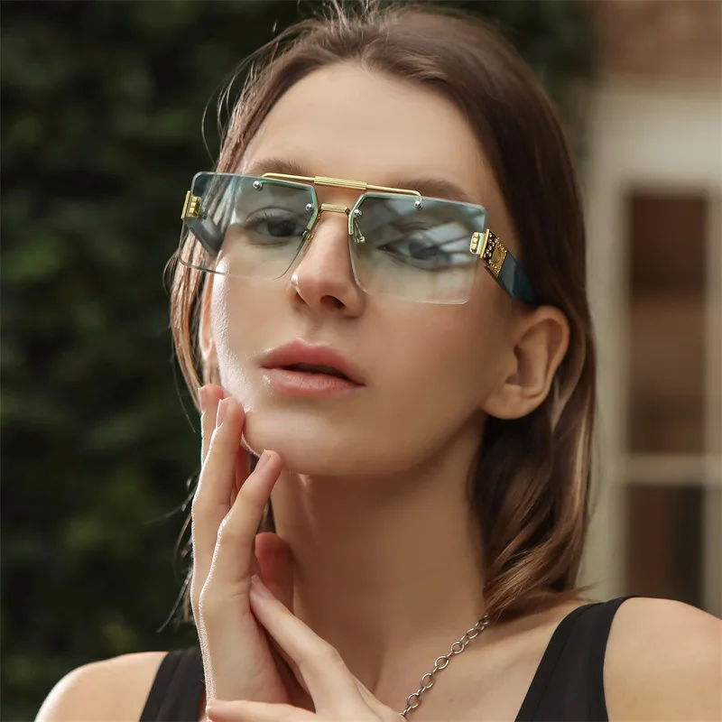 

Double beam cut edge square sunglasses in Europe and the United States with diamond trend sunglasses