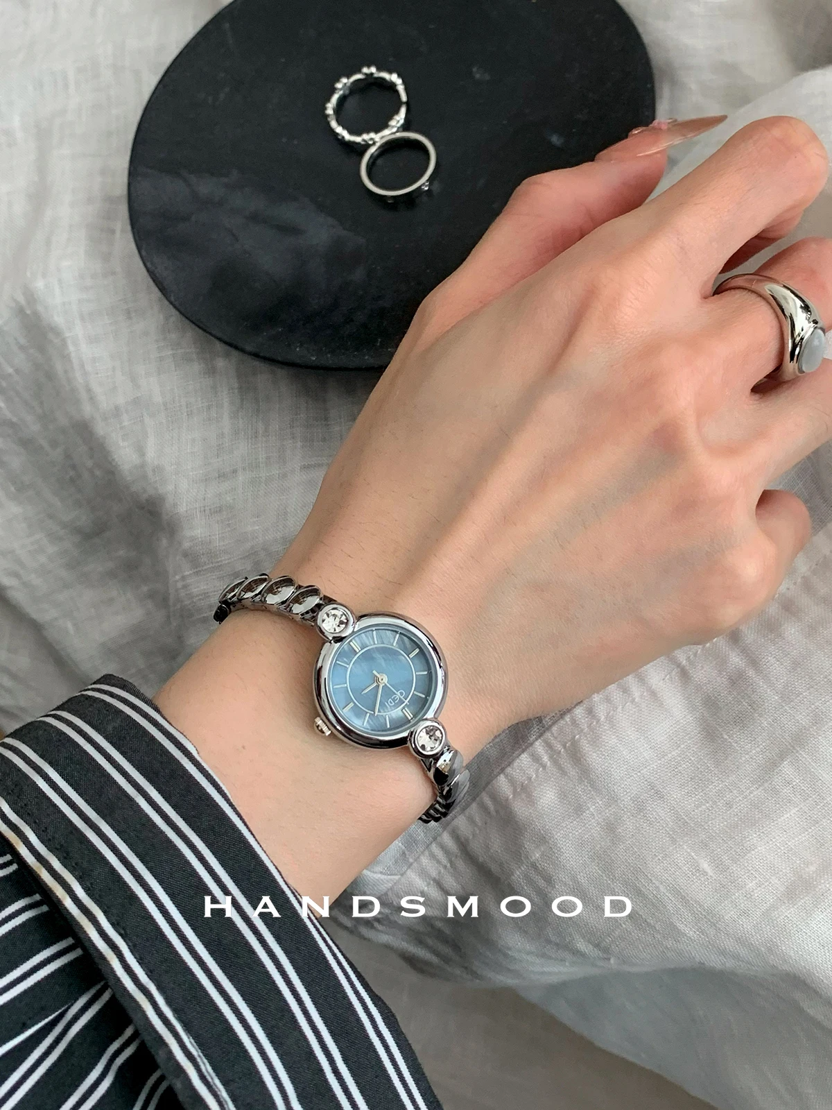 

Elegant Women'S Wristwatch, Round Bracelet, Casual And Stylish, Versatile Women'S Watch, A Gift For Women, Quartz Watch.