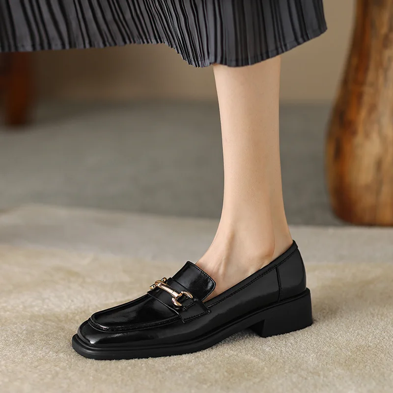 French retro minimalist casual leather loafers for spring 2024 new square toe thick heels comfortable full leather women's shoes