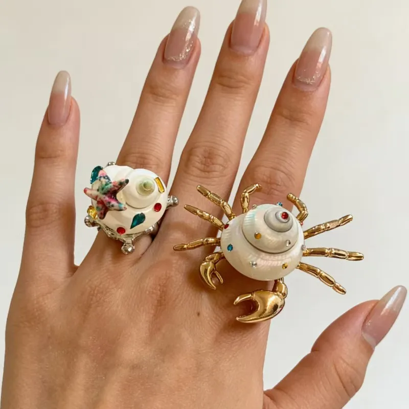 Ocean-Themed Handmade Zircon Embedded Shell And Snail Ring for Ladies Elegant Personality High-End Feeling Daily Holiday Accesso