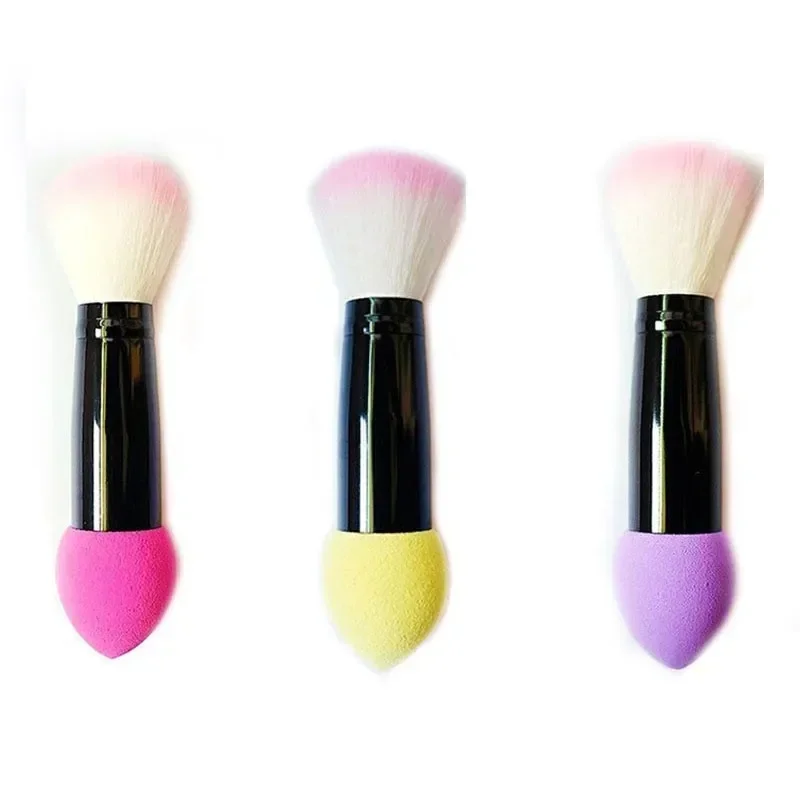 Double-ended blush brush