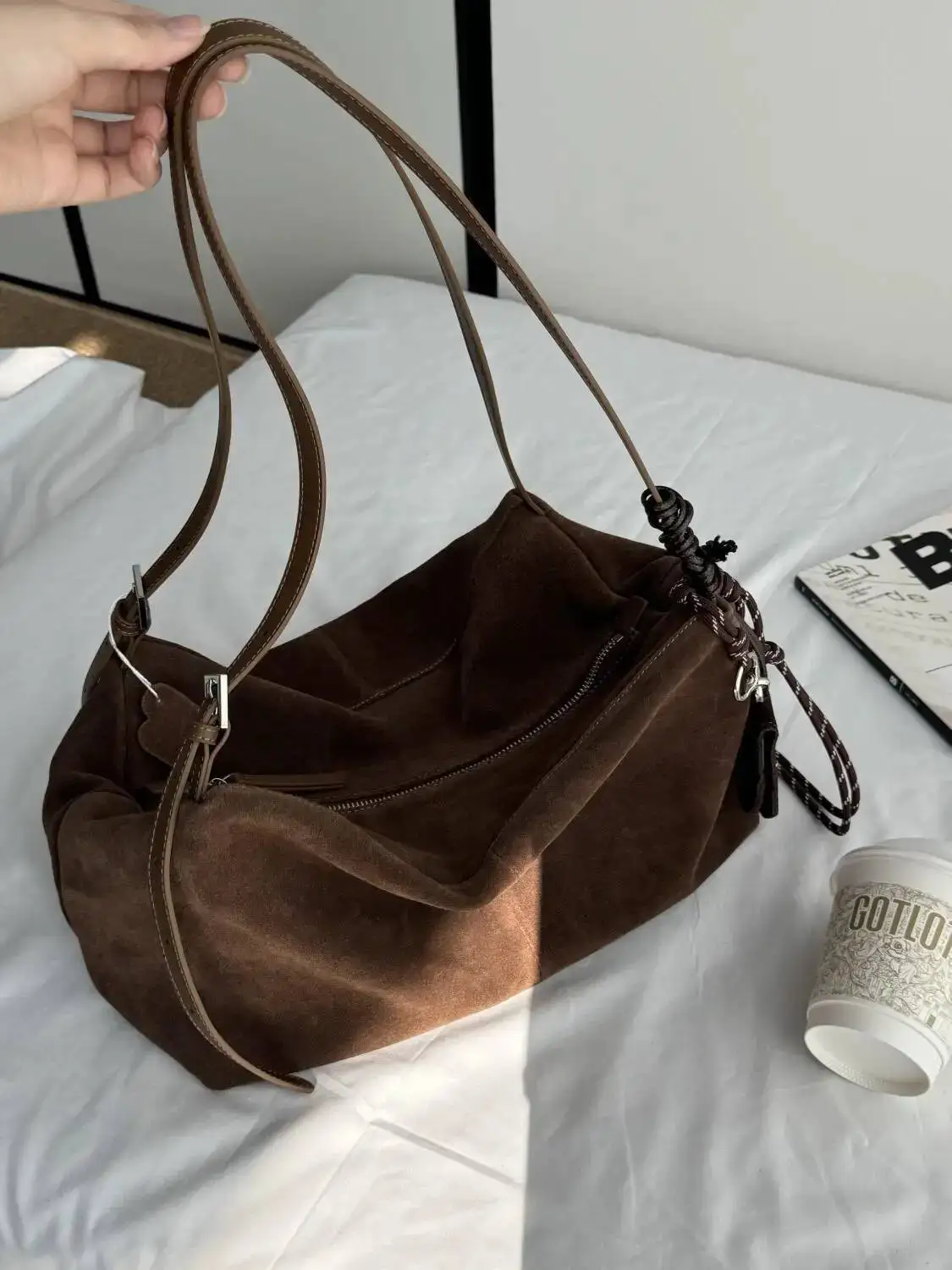 

Bloom Vintage Large Capacity Tote Bag Women Retro Suede Casual Shoulder Bags Ladies Versatile Frosted Handbag Purse 2025 New