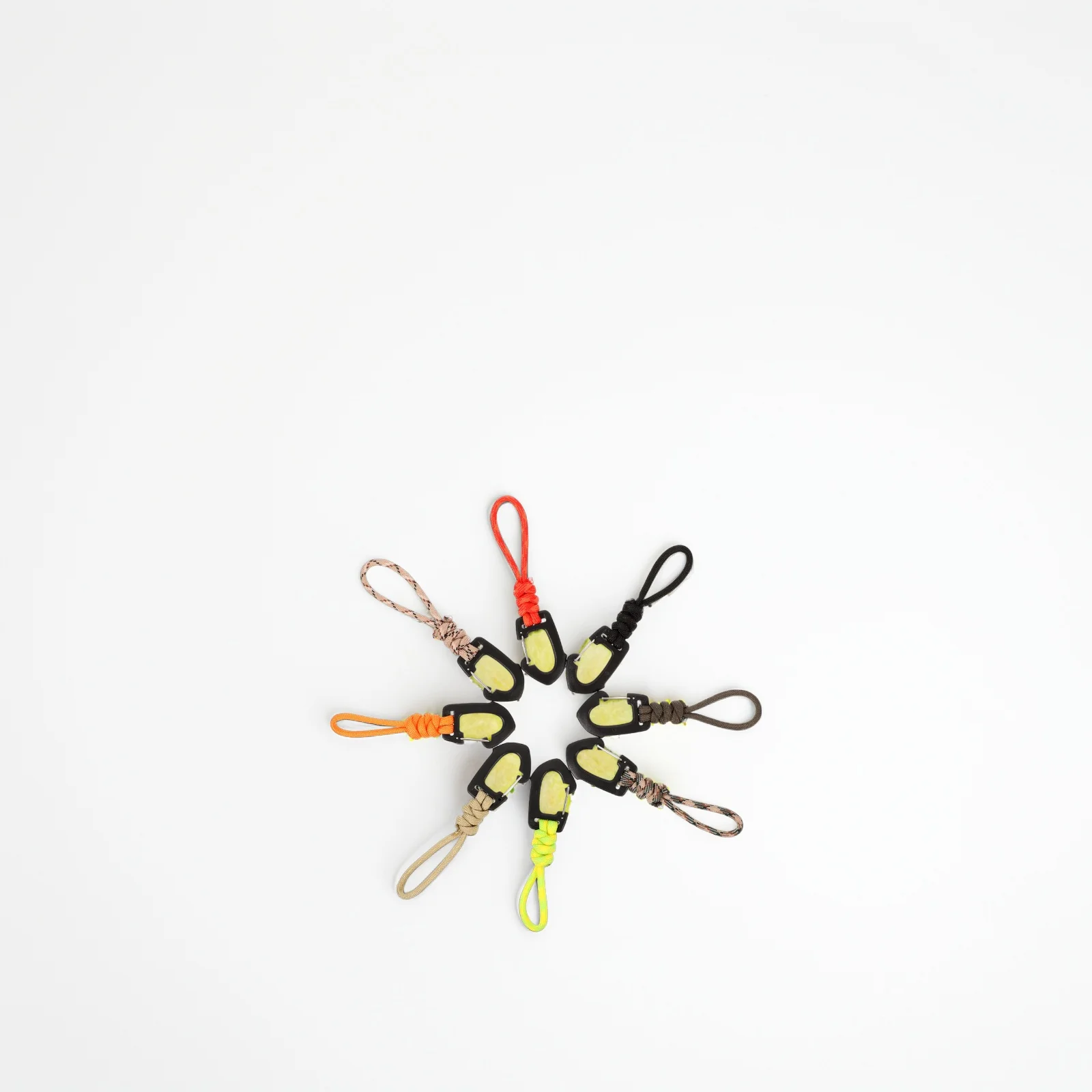 8 قطع من حبل مريح يمكن ارتداؤه مع مشبك حلقة مفاتيح للبقاء اليومي في الهواء الطلق، ملحقات سهلة الحمل