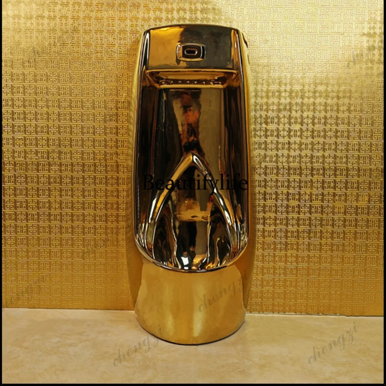 A4567 Golden urinal European site local tyrant gold urinal ceramic gold urinal deodorant floor type designer