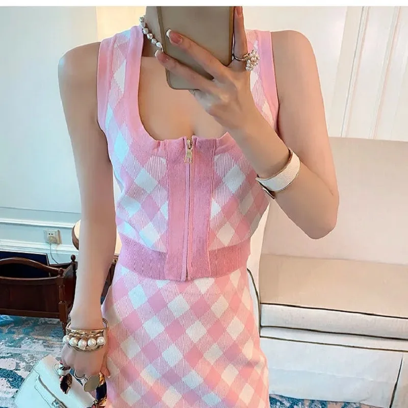 Gonna scozzese in maglia rosa dolce Set da 2 pezzi per le donne 2024 Estate sexy colletto a U Crop Canotta Top aderente Minigonna Abiti femminili