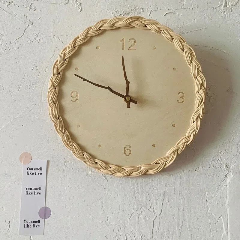 

MOMO Ins Creative Korean Wind Rattan Round Digital Silent Wall Clock Room Simple Decoration Wall Decoration Wall Hanging Heavy