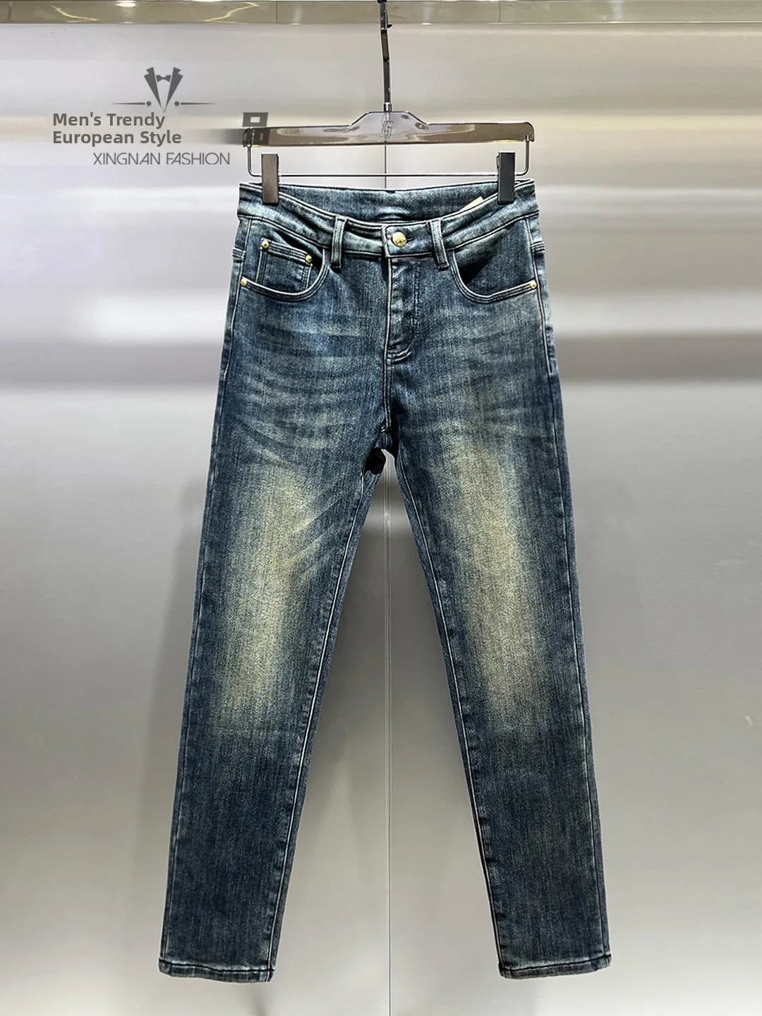 

Men's Slim Fit Fleece Lined Jeans Retro Washed Color Autumn Winter Fashionable Youthful Straight Leg Zipper Closure