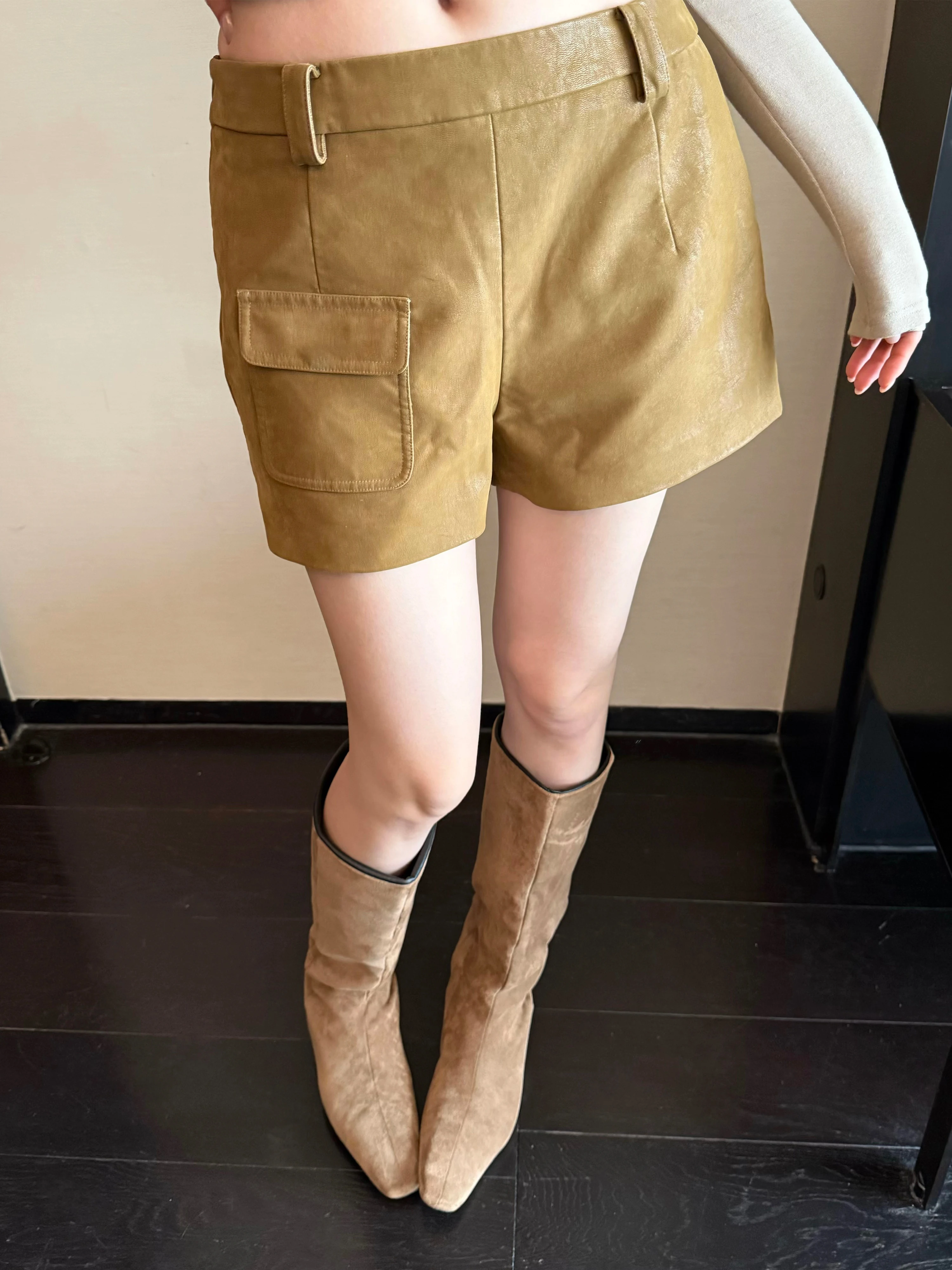 High Waist Faux Suede Washed Short Pants Women's Autumn Style Commute Simple High Waist Short Pants Ladies Casual Pants