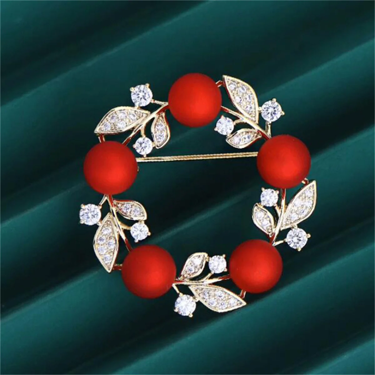 Rinhoo Luxury Red Imitation Pearl Plant Brooch For Women Rhinestone Flower Lapel Pins Bouquet Leaf Buckle Badges Wedding Jewelry