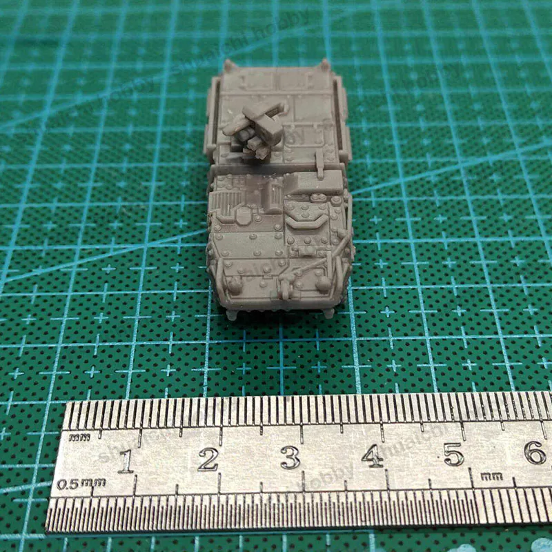 5PCS Miniature Model Stryker Vehicle 1/144 Scale 8 Wheeled Armored Vehicles Resin Static Ornaments for DIY Handmade Hobby