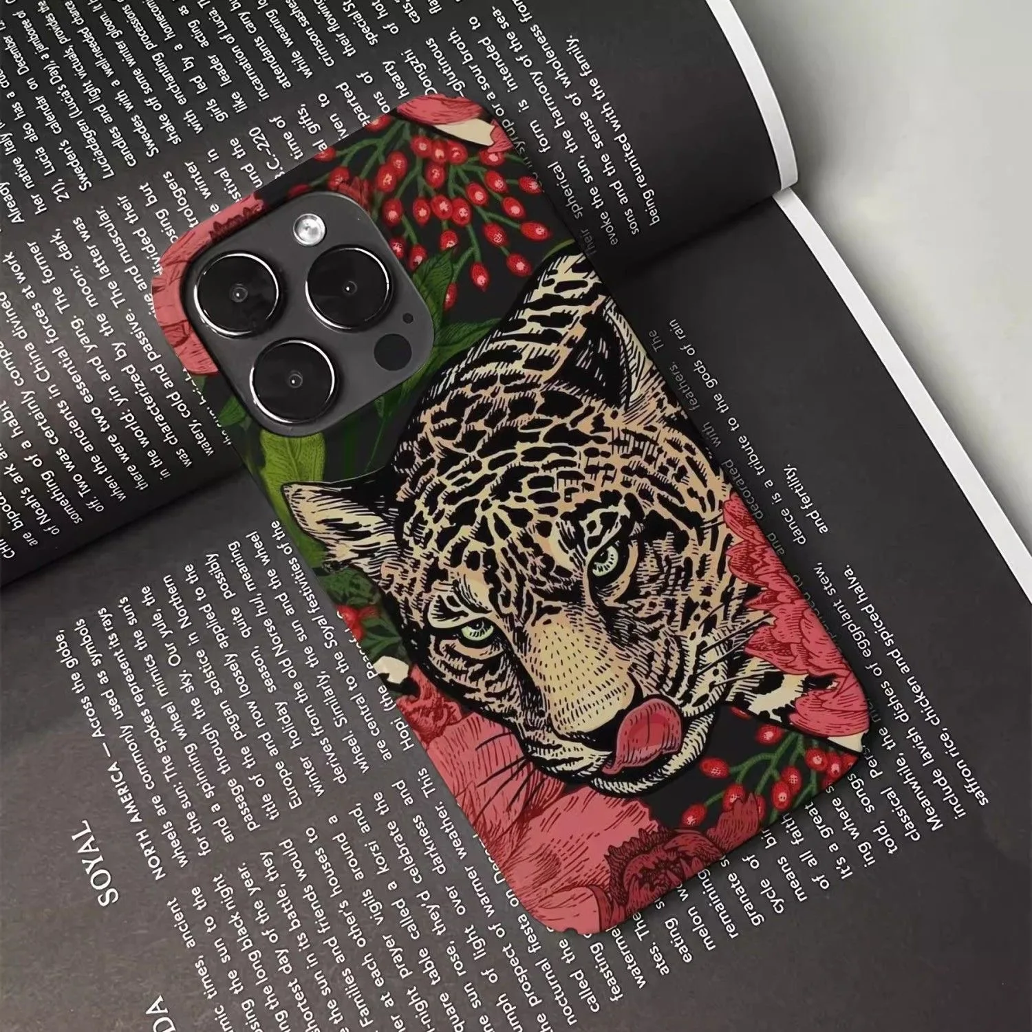 حافظة لهاتف آيفون 16 15 14 11 12 13 Pro Max Plus مزودة بالزهور والتوت