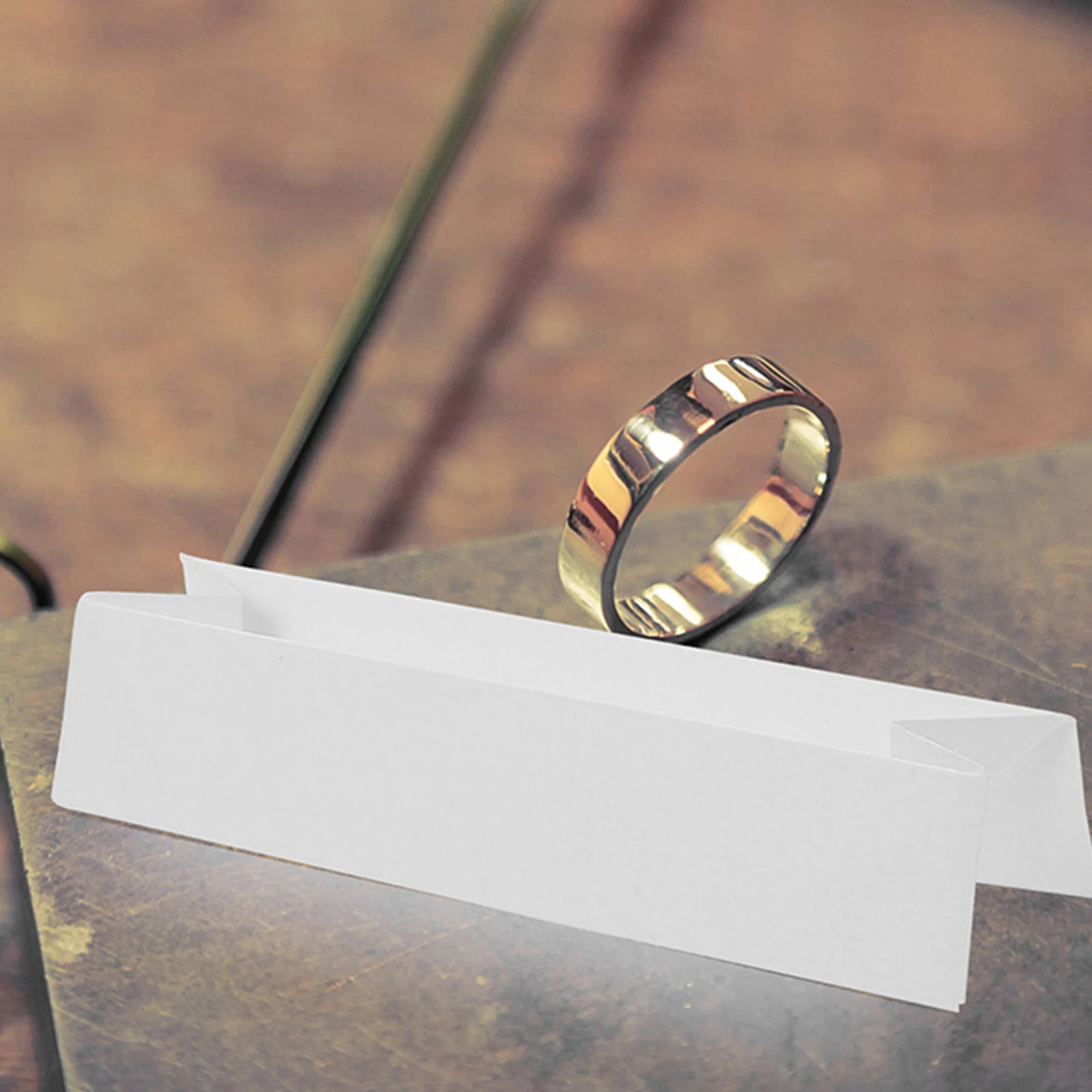 

12Pcs Diamond Color Grading Card Professional Jewelry Identification Tools Gem Color Paper Slot for Accurate Jewelry Appraisal