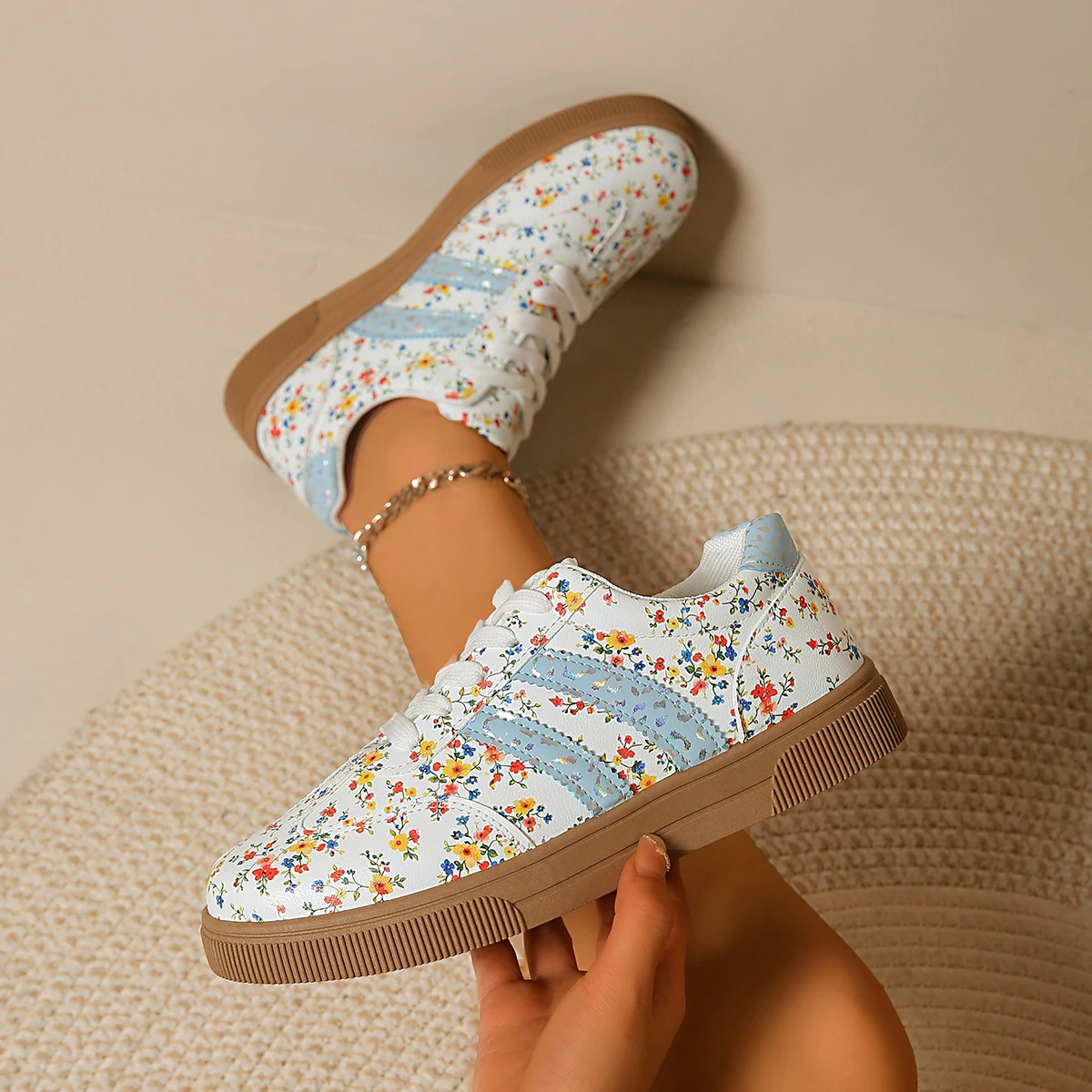 

2026 Spring/Summer New Countryside Floral Canvas Shoes for Women, Breathable Flat Flat Casual Sports Shoes