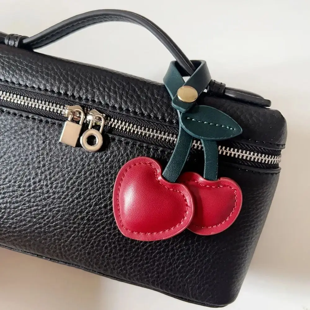 High Quality Versatile Peach Heart Cherry Pendant 3D Peach Heart Creative Design Bag Pendant Cute Pattern Bag Accessories