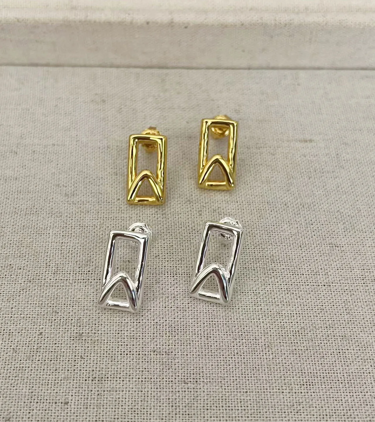 YS 2024 Popular UNO DE 50 Creative Fashion Popular Silver 925 Jewelry Hexagonal Charm Earrings Gift Free Delivery Dropshippring