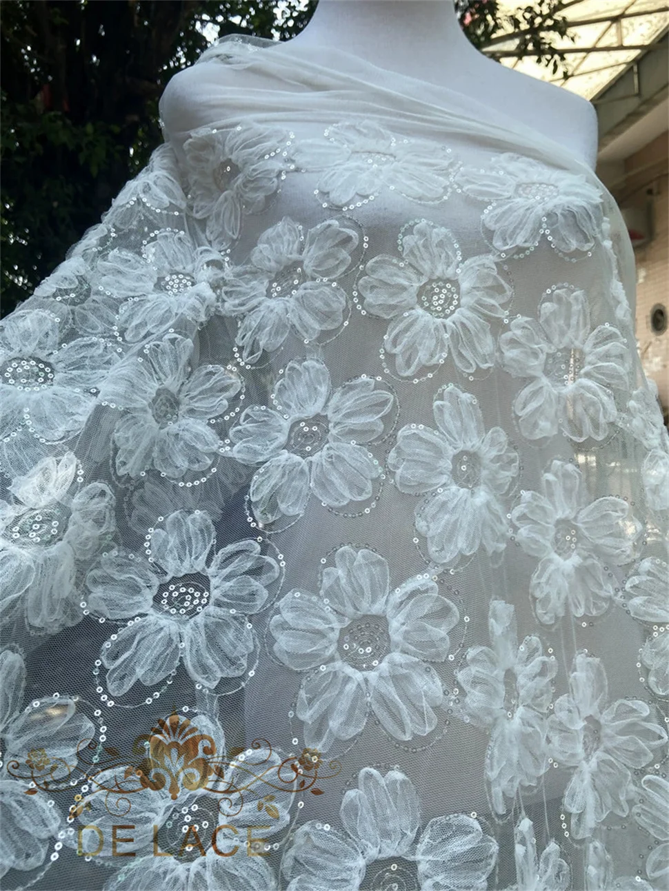 

Beautiful 3D Mesh Blossoming Flowers Lace Fabric With Shining Sequins High Quality Wedding Dress Lace