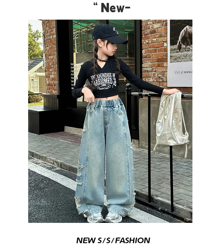 Neue, stylische Jeans für Kinder mit weitem Bein, Used-Look und seitlichen Löchern, für Mädchen, zerrissene Denim-Hosen, Alter 5-14 Jahre. – Detail 3