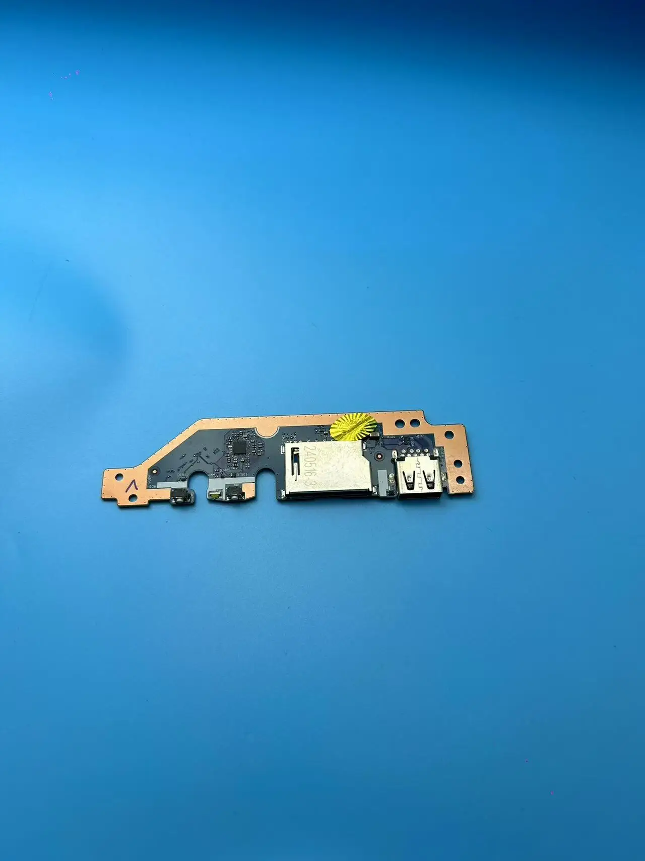 

ОРИГИНАЛЬНЫЙ АКЦИЯ ДЛЯ ПЕРЕКЛЮЧАТЕЛЯ LENOVO USB POWER BUTTON MS5A6 MS5A4 MA5A3 MS530 NS-G532 REV: 0,1