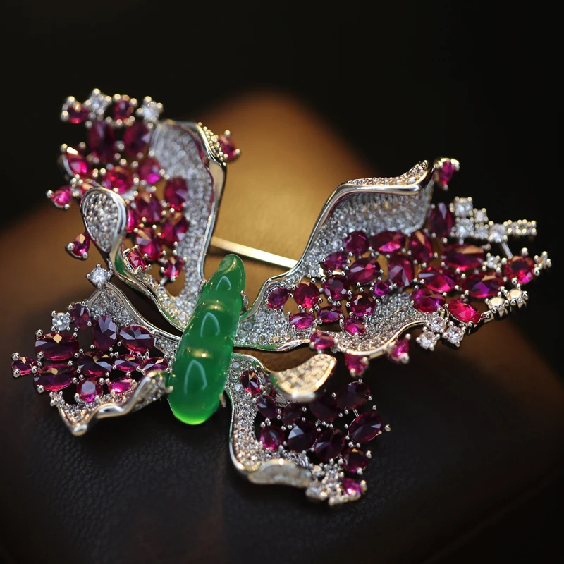 New Heavy Industry Micro inlaid Zircon Butterfly Brooches for Women Men Luxurious Temperament Corsage Coat Suit Accessories Pins