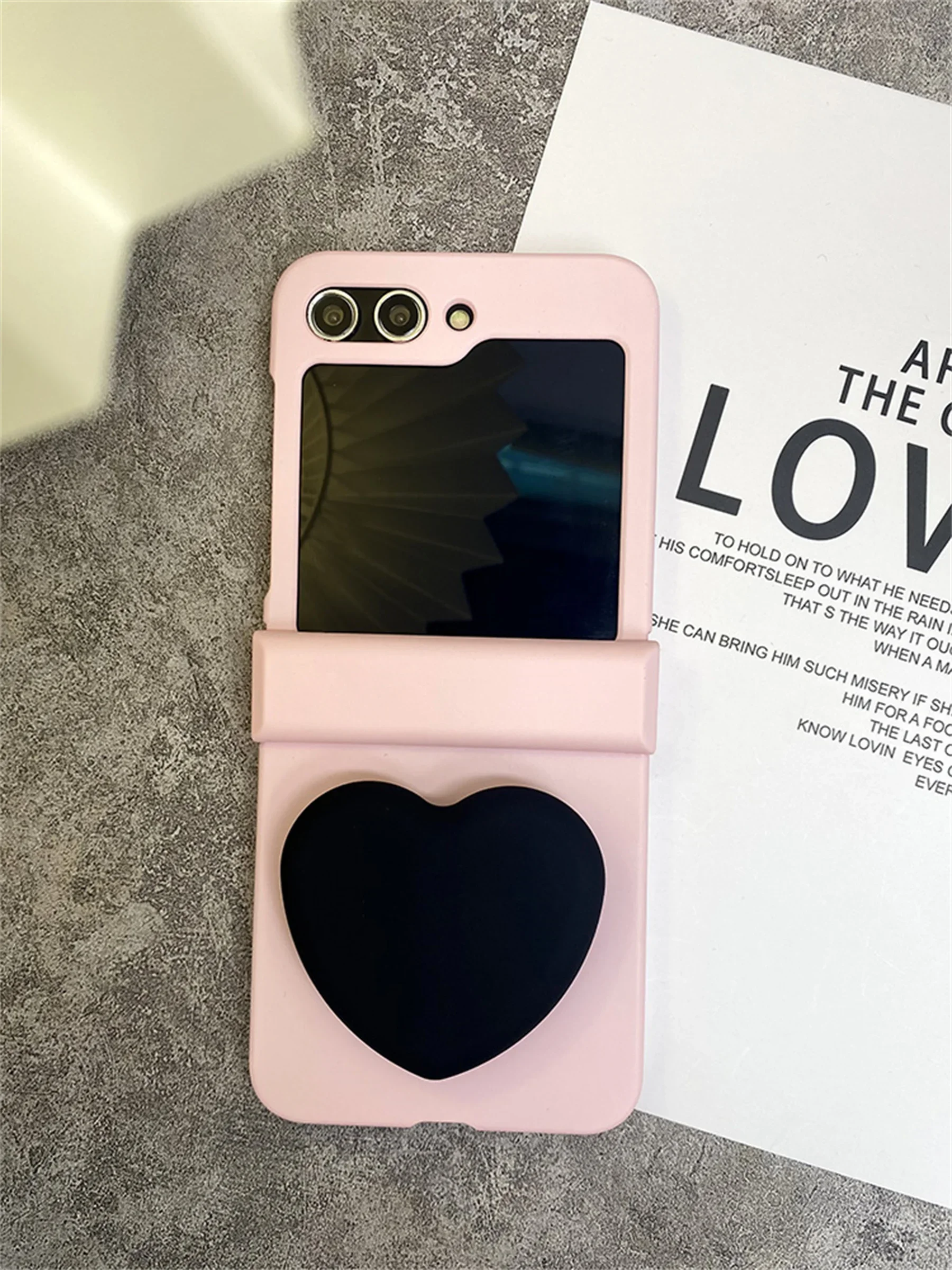 for Moto Razr 60 50 40 Ultra Razr Plus 2023 2024 2025 Luxurious 3D Love Heart Bracket Pink Case With Portable Hand Strap Cover