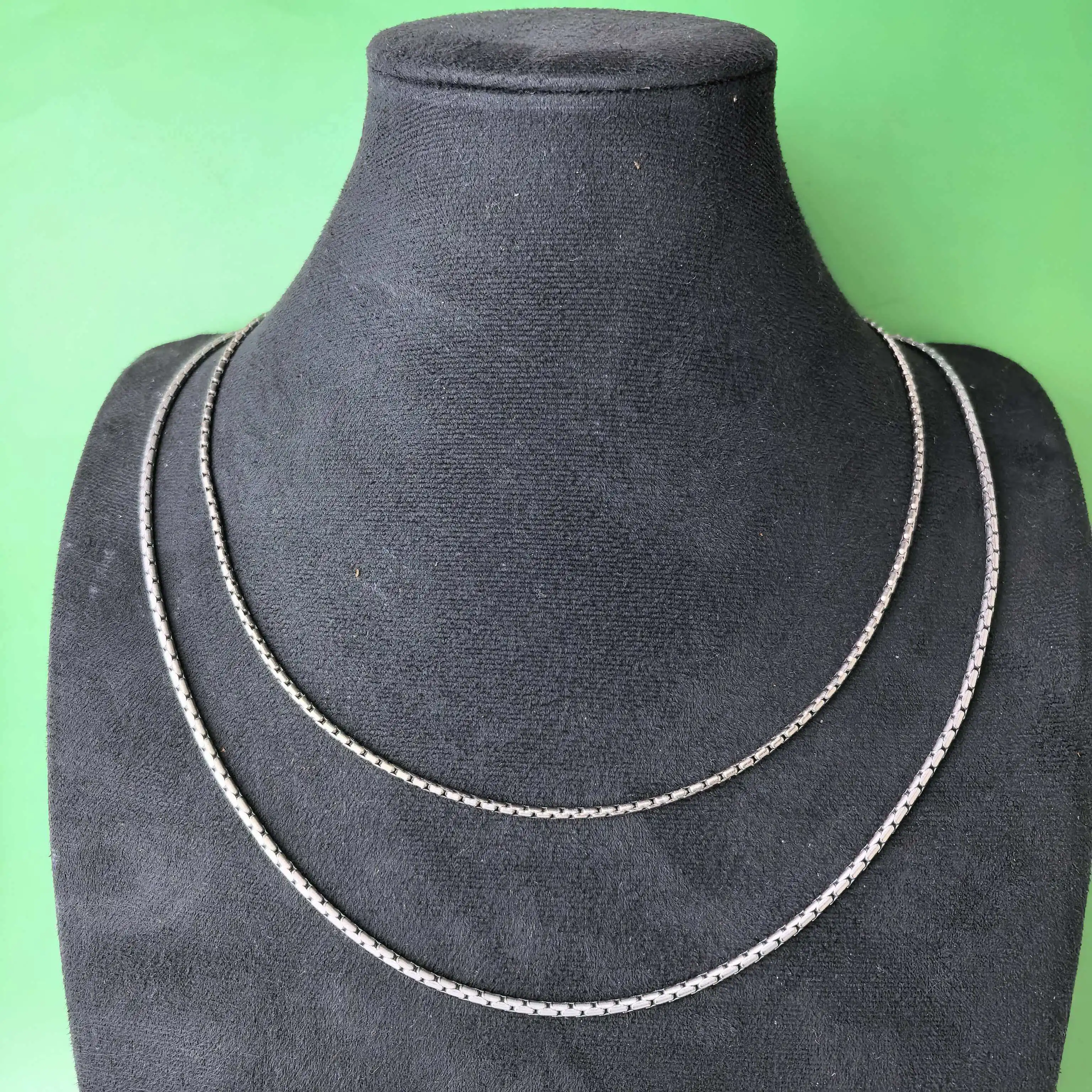2.2mm/2.5mm Pure Titanium Snake Chain Necklace, Simple and Fashionable, Lightweight