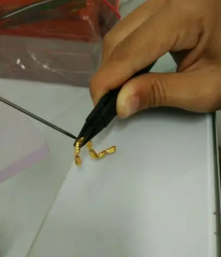 

Точечный лазерный сварочный аппарат из нержавеющей стали 110 В/220 В Импульсный аргонодуговый сварочный аппарат для пайки ювелирных изделий