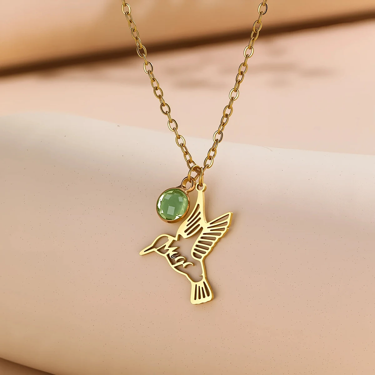 Kalung Baja Tahan Karat Liontin Burung Kerangka Perhiasan Fashion Kreatif Yang Dipersonalisasi untuk Hadiah Wanita Pria