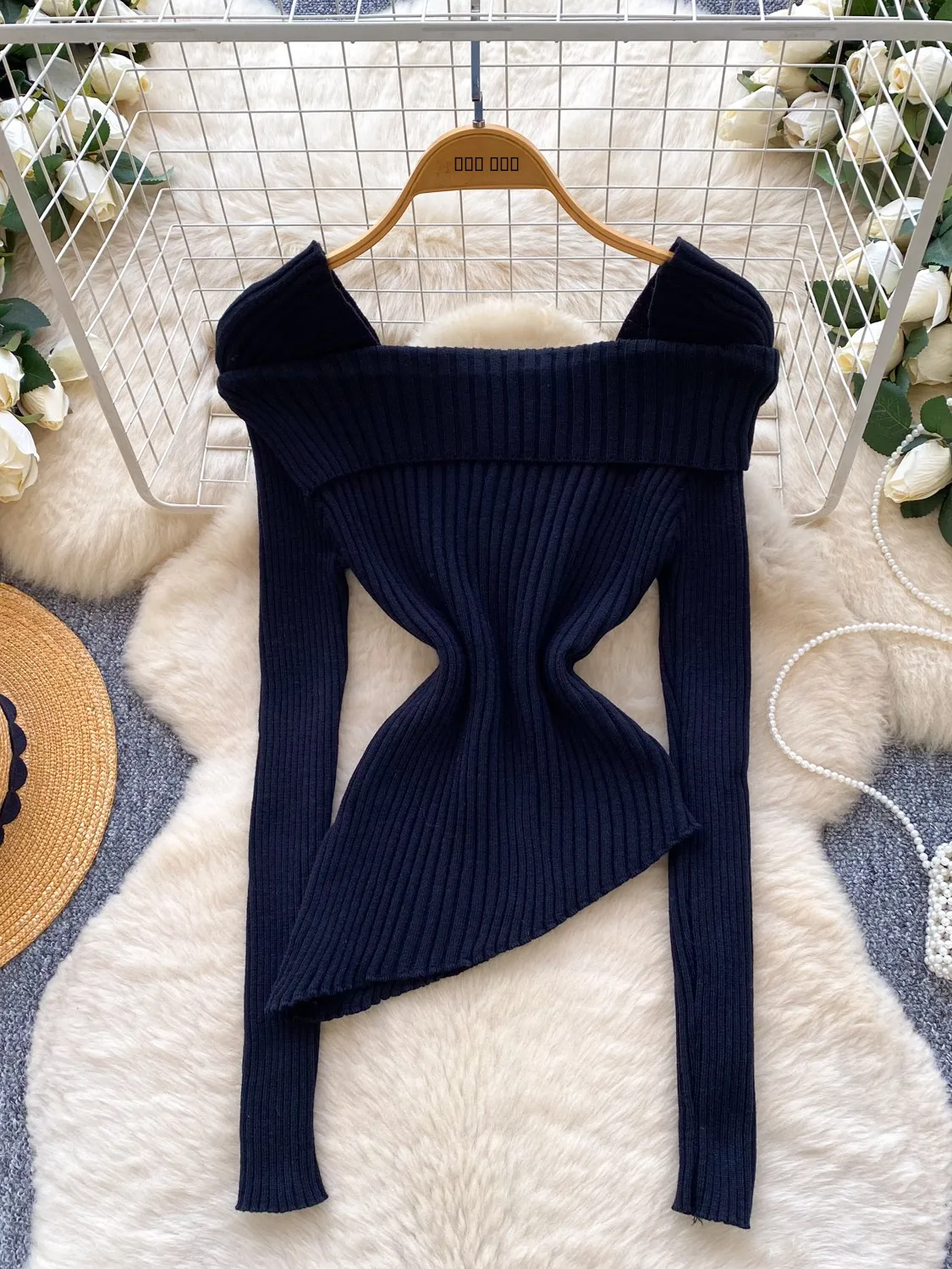 スリムフィット ワンショルダー ニットセーター レディース スタイリッシュで純粋なデザイン 多用途 秋 暖かい ロング丈 ラウンドネック