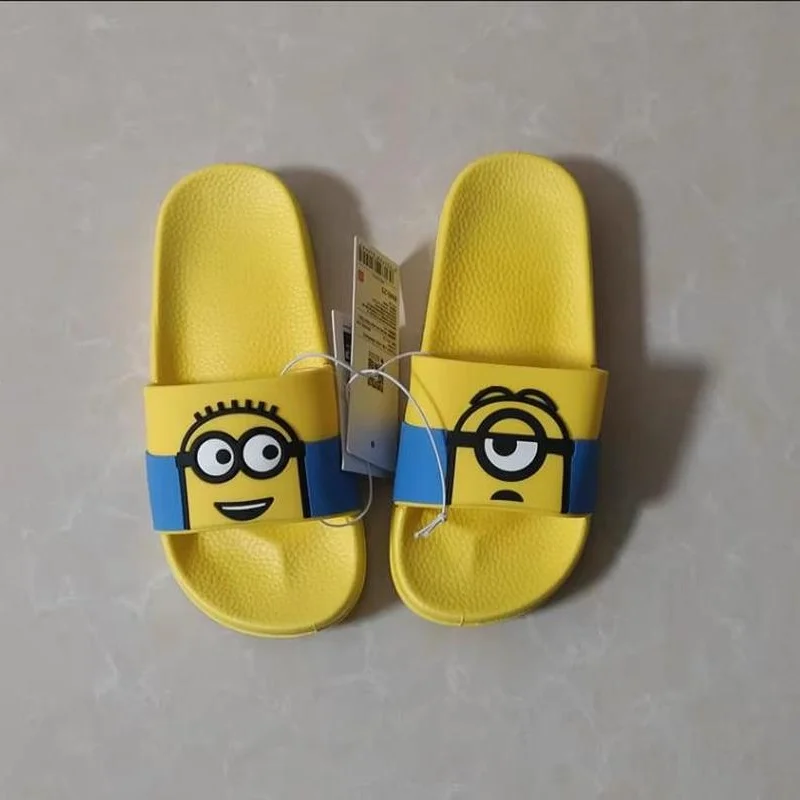 Miniso Minions Fun Big Eyes Sandały Letnie Damskie Fajne Kapcie Pvc Górna Guma Męskie Kryte Antypoślizgowe Śliczne Kapcie Łazienkowe