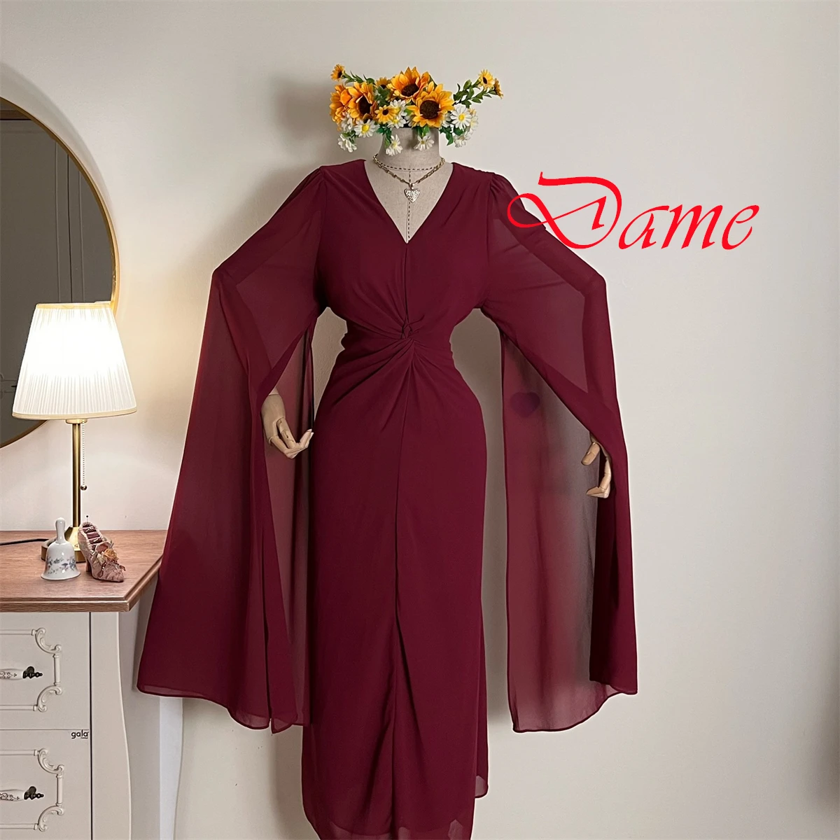 Abito da sera in chiffon bordeaux con temperamento personalizzato Abiti per occasioni speciali con scollo a V e maniche lunghe con cerniera sul retro di alta qualità