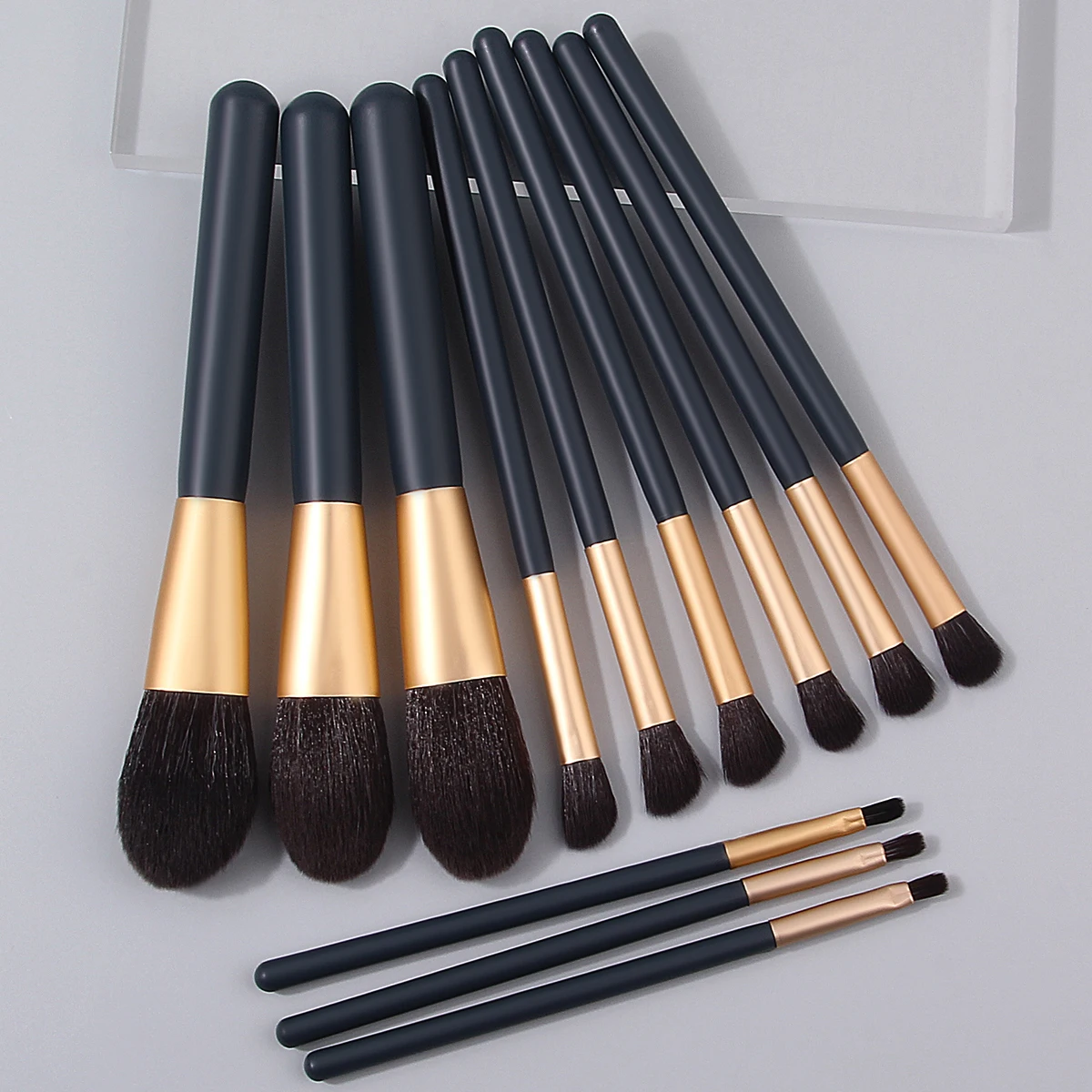 12PCS Soft facial makeup brush set, loose powder brush, blush brush, eyeshadow brush, multi-functional makeup tool