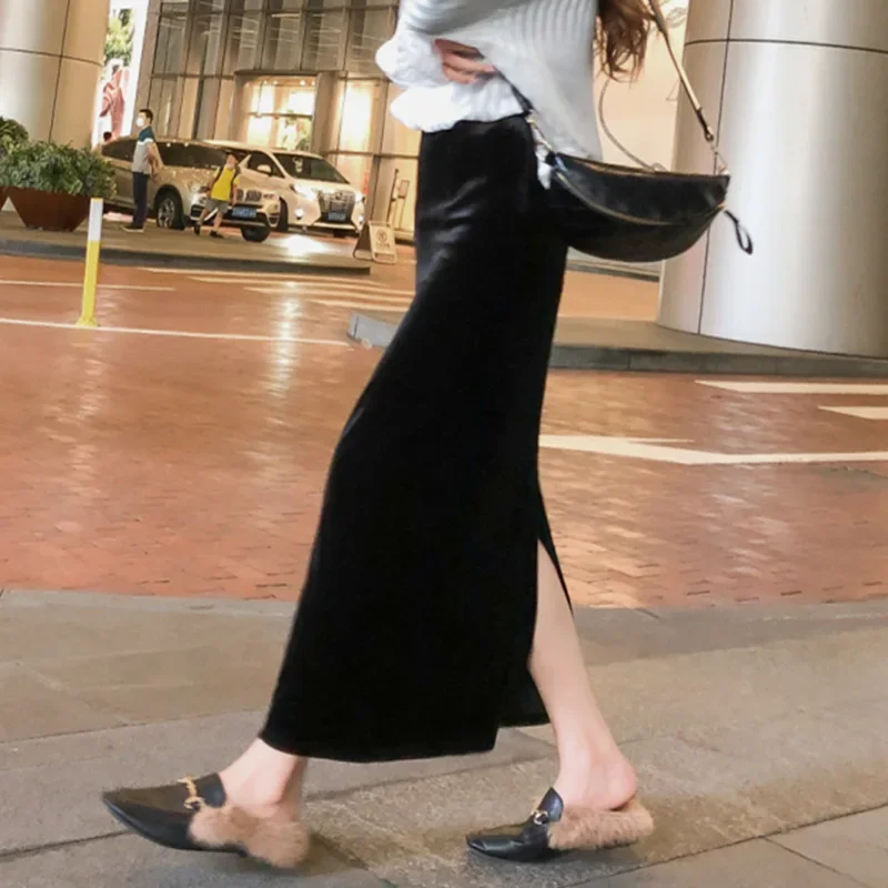 Golden velvet skirt women's autumn and winter thickened encryption high waist thin one-step skirt black split hip wrap medium