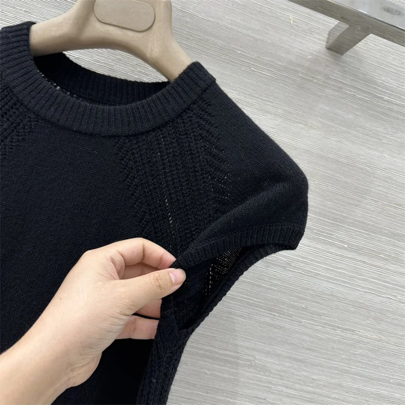 Bild 5: Damenpullover Neues elastisches, schmal geschnittenes ärmelloses Oberteil für den Herbst 2026 Wollmischung Rundhals-Pullover Spitzenbestickte Damenweste
