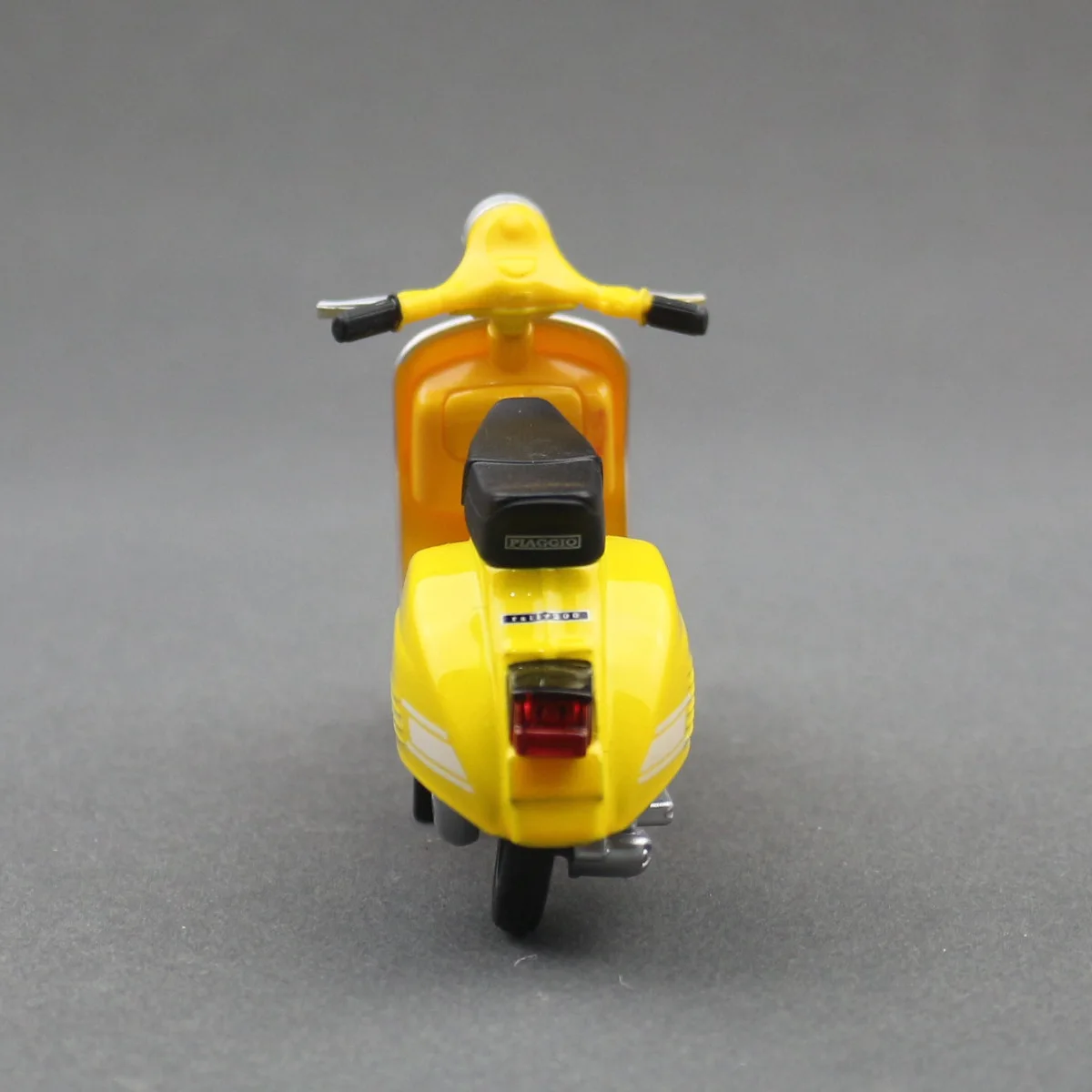 1/18 VESPA 200 Rally 1976 Motorcycle Model Toy Vehicle Collection Autobike Shork-Absorber Off Road Autocycle Toys Car