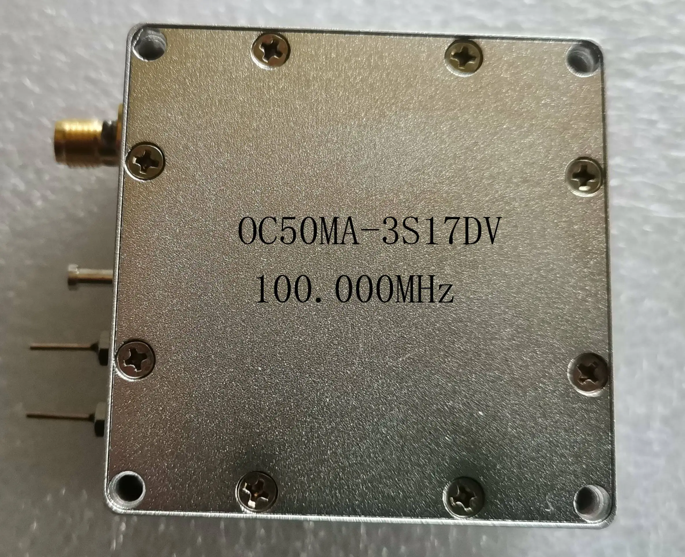 100MHz Constant-temperature Crystal Oscillator, SMA Output, High Stability, Low Noise, 12V