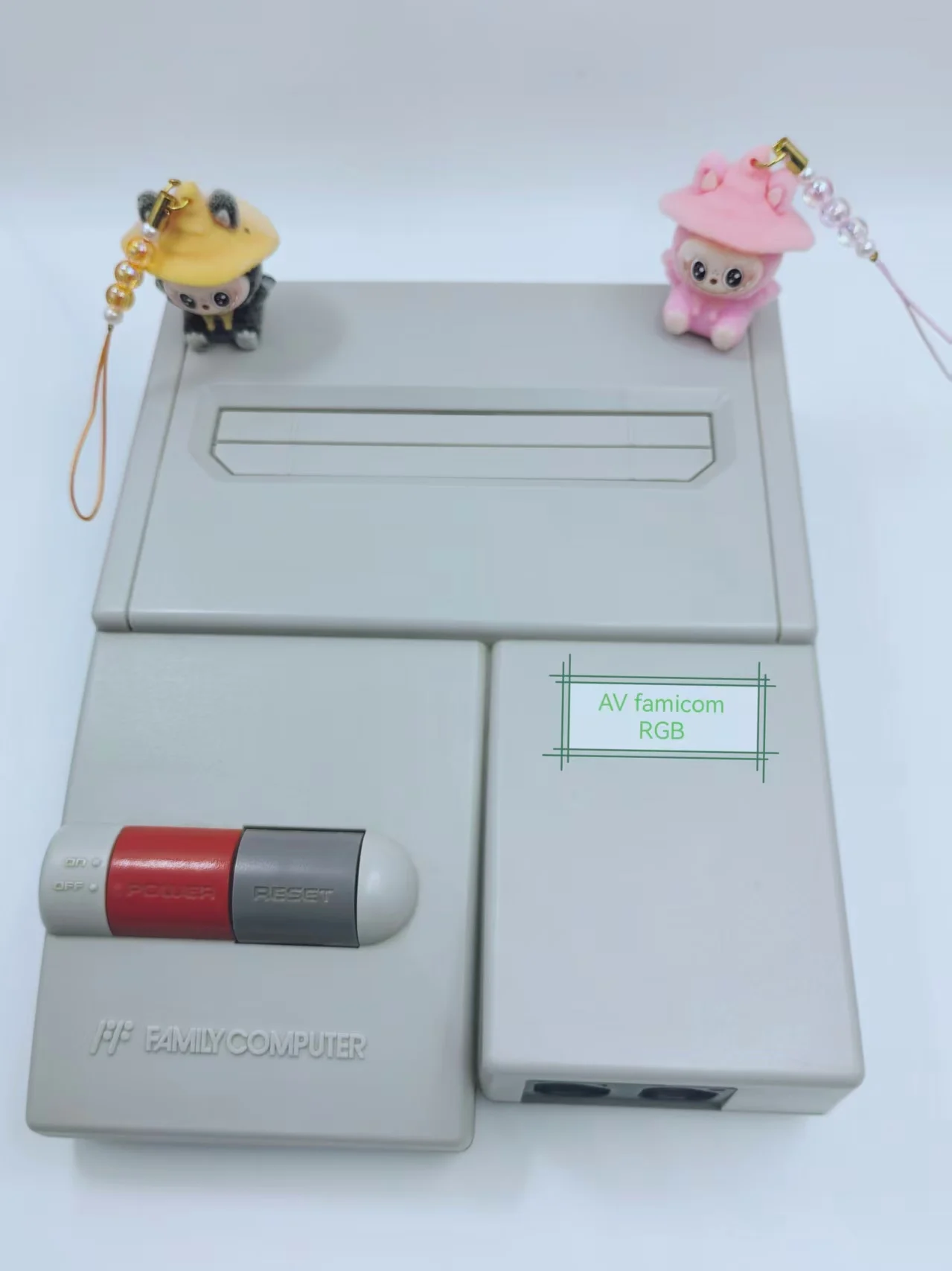 Konsola do gier NES RGB FC AV Famicom Retro z wbudowanym zestawem NES, zmodyfikowana nostalgiczna konsola do gier wideo, odpowiednia dla dzieci. — 2