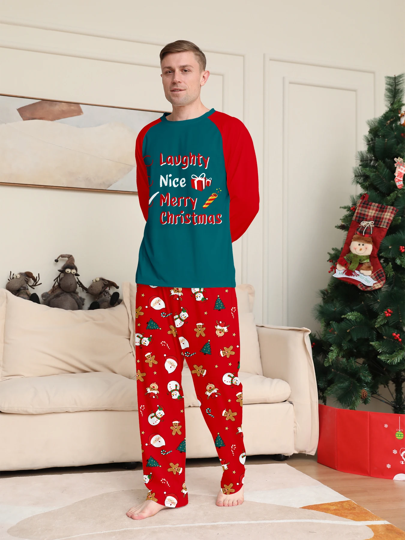 أطقم بيجامات عيد الميلاد العائلية - تصميم منقوش باللون الأحمر والأخضر مع أنماط الأيائل، مريحة للعطلات