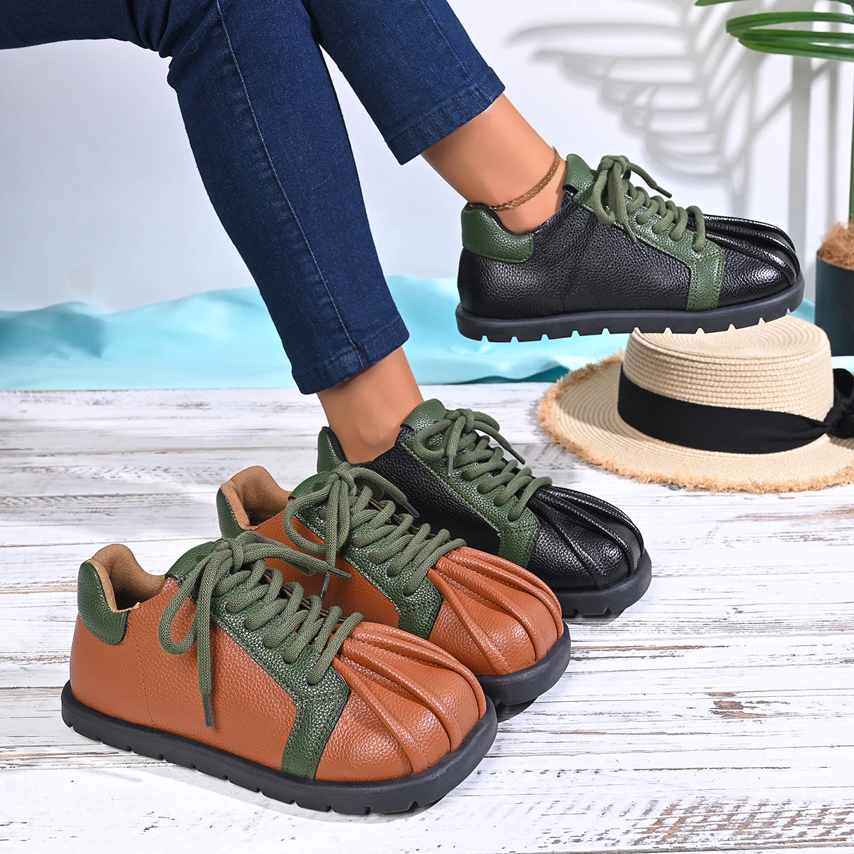 

Retro round Toe Soft Leather Women's Shoes New 2026 Slip-On Loafers Soft Bottom Lace-Up Single Shoes Versatile Fashionable Flats