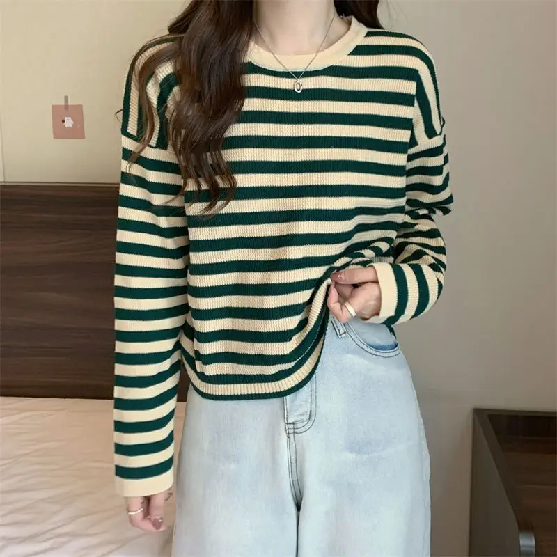 2024 Black Top for Women Off White Tshirt Striped Clothing Loose Red Woman T-shirt Korean Fashion New Arrivals Funny Kpop In Tee