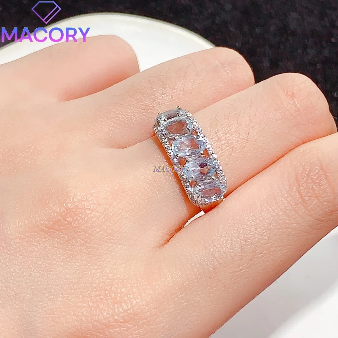 S925 silver inlaid natural aquamarine ring for women, fashionable and youthful new design, bright and clear color