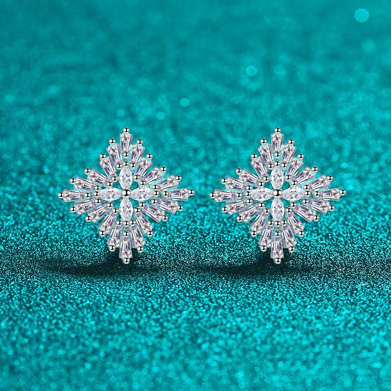 Elegant PT950 Platinum 2.19-carat All-mosquito Stone Stud Earrings, Snowflake Marquise Inlaid Diamond Delicate Ear jewelry