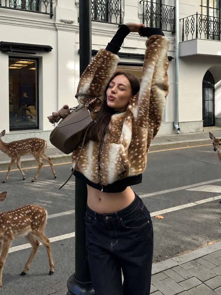 Women Deer Spot Print Faux Fur Cropped Reversible Jacket Zip Up Short Fluffy Furry Coat Retro Winter Warm Streetwear Outerwear